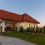 Villa Lisie Sprawki Beblo