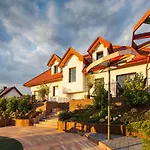 Lisie Sprawki Villa Beblo