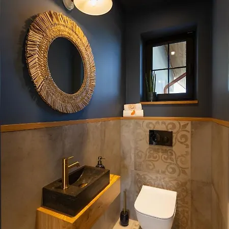 Lisie Sprawki Villa *