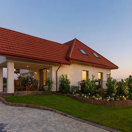 Villa Lisie Sprawki Beblo