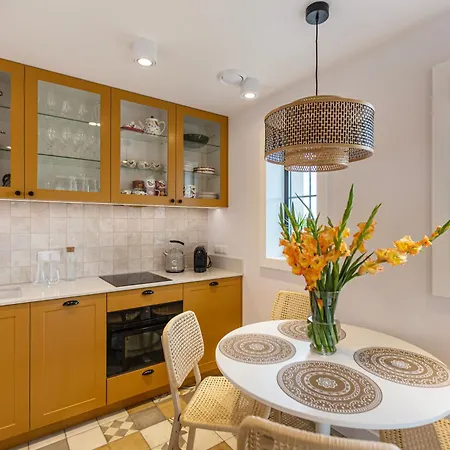 Lisie Sprawki Villa *