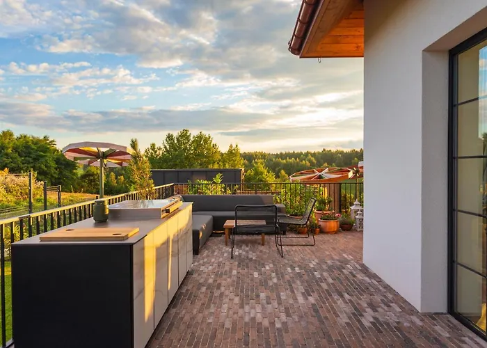 וילה Lisie Sprawki