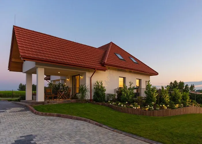 וילה Lisie Sprawki Beblo