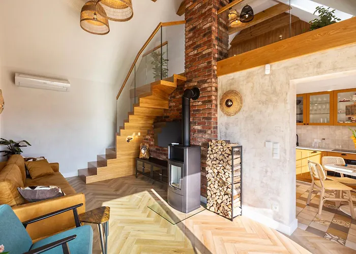 Lisie Sprawki וילה