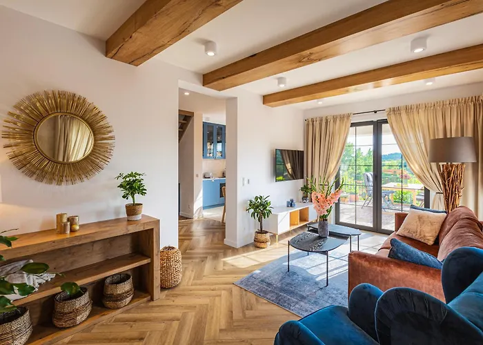 Lisie Sprawki וילה